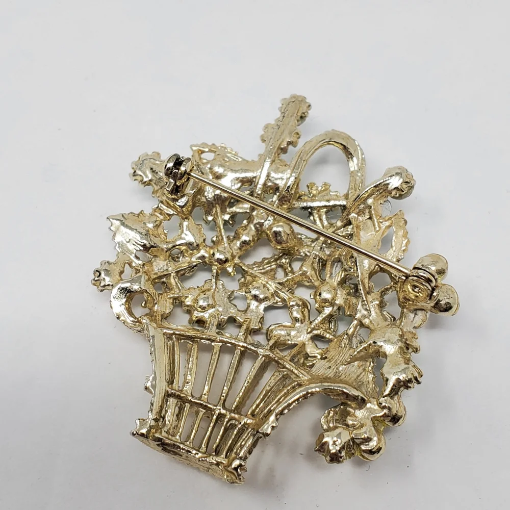 Vintage Multi colored rhinestone floral basket metal brooch**Missing stones